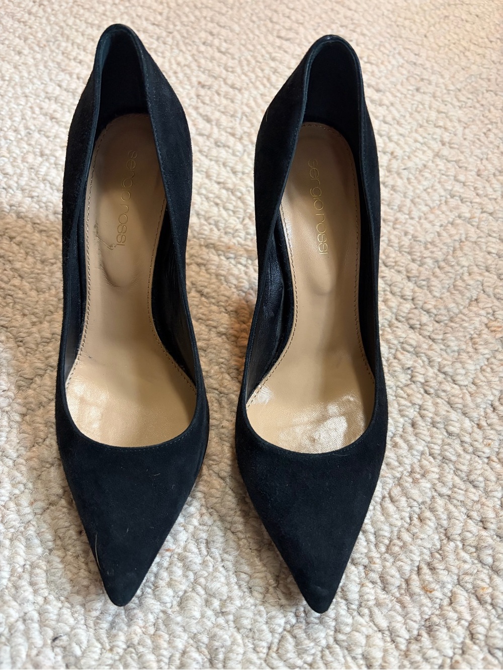 Vero Cuoio Black Suede Pointed-Toe Pumps